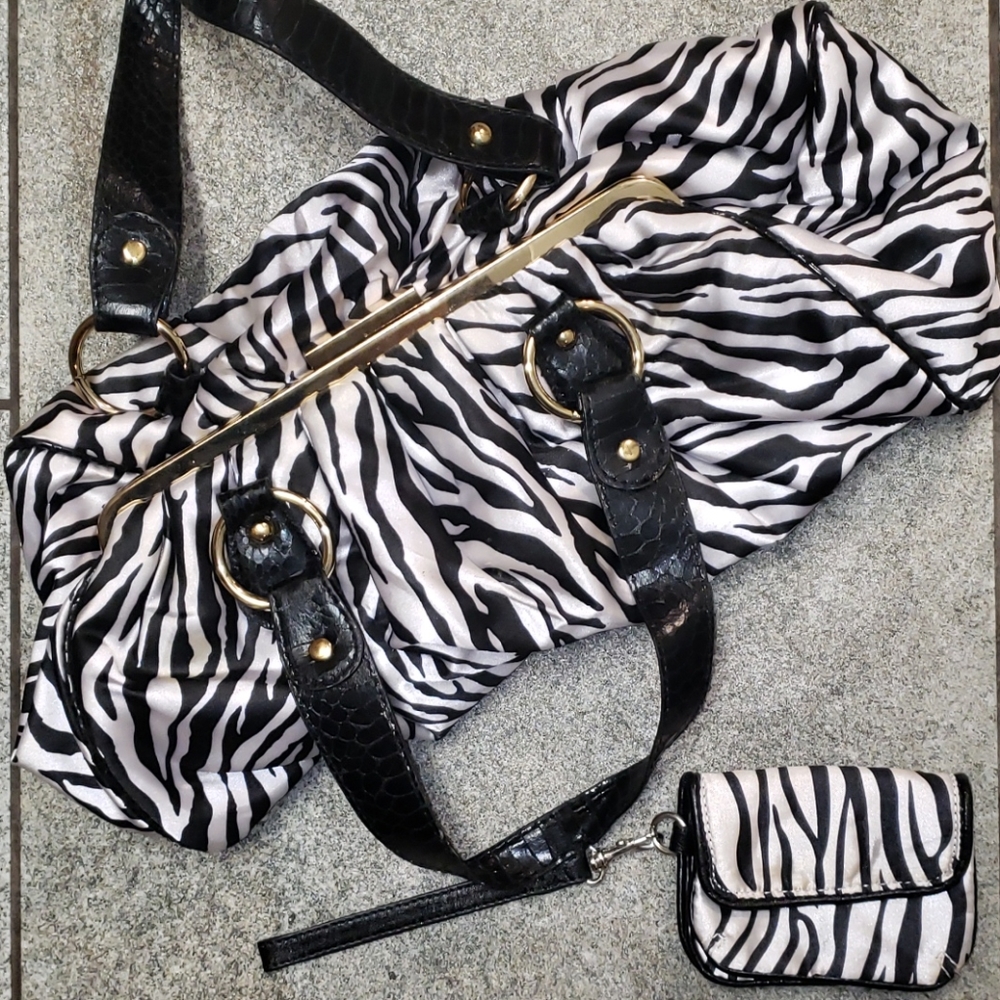 Aldo Zebra/White Tiger Print Purse and Wallet Set